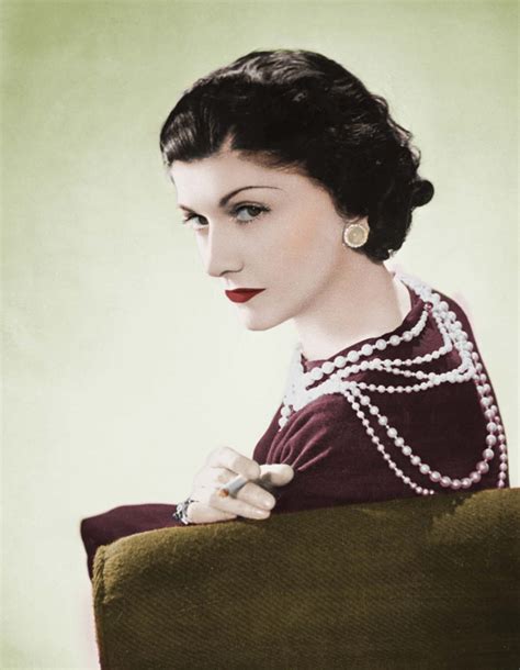 biography on coco chanel|Coco Chanel most famous work.